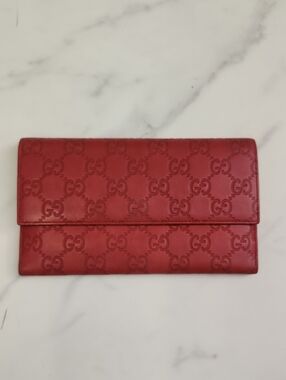 Authentic Red Leather Gucci Guccisima Long Trifold Wallet